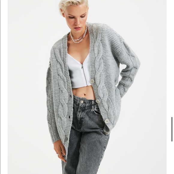 Cable Knit Long Cardigan - Picture 5 of 6